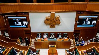 El Parlamento Vasco aprueba tramitar la ley para agilizar proyectos económicos entre reproches de la oposición a PNV y PSE-EE